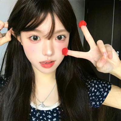 皎若云间月